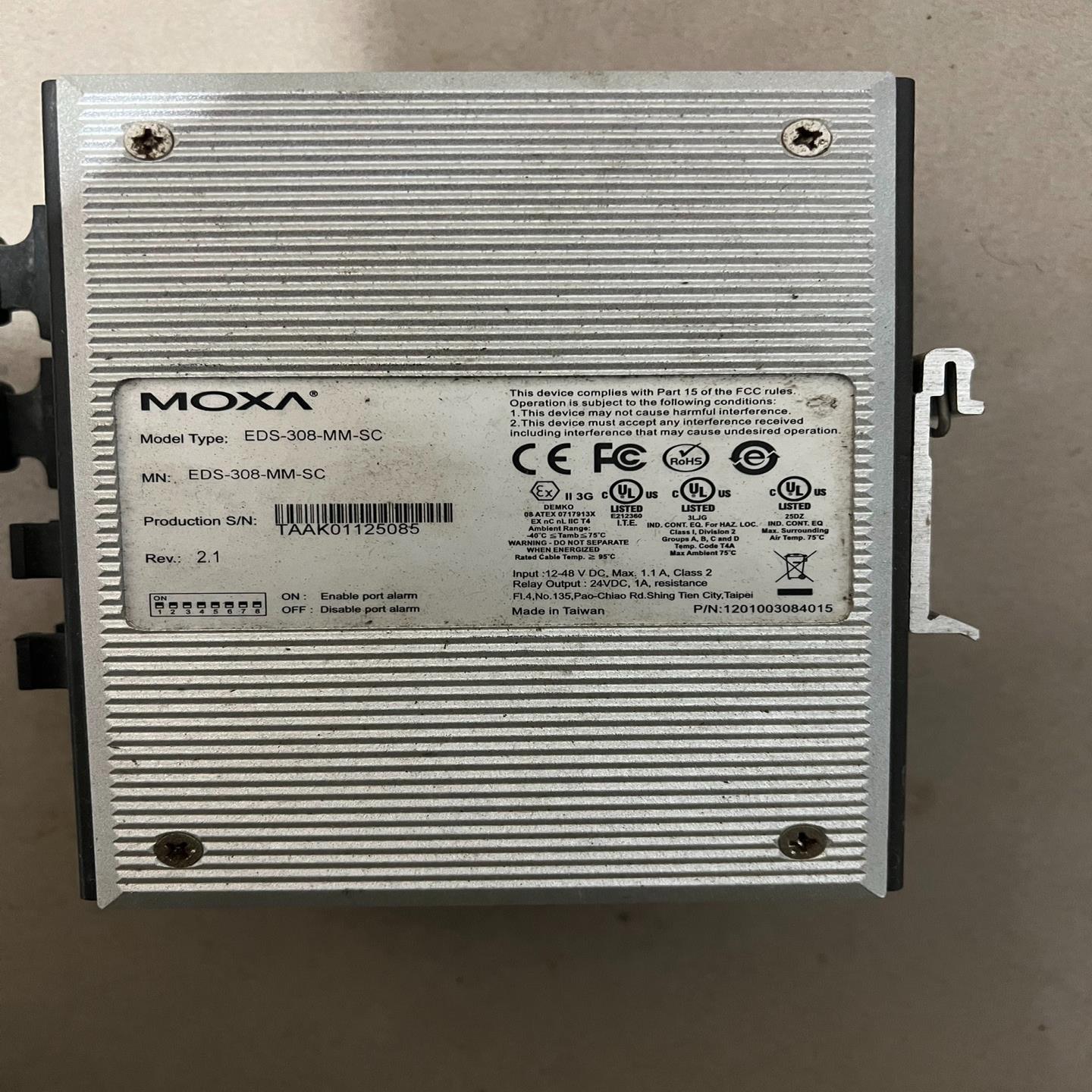 摩莎moxa交换机EDS-308-MM-SC，功能正常，实物