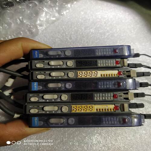 {雅致机械商行}基恩士FS-Ⅴ11传感器