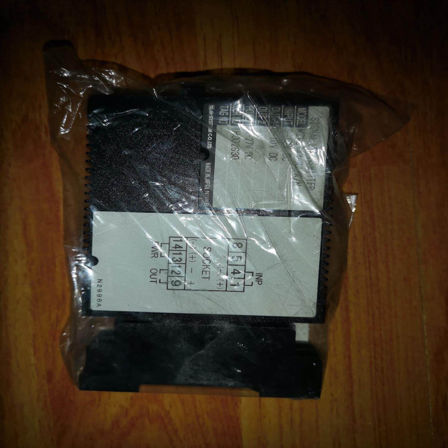 日本原装爱模信号隔离变换器M2VS-44-R2/K/N