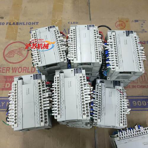 PLC AFPX0L40MR-F