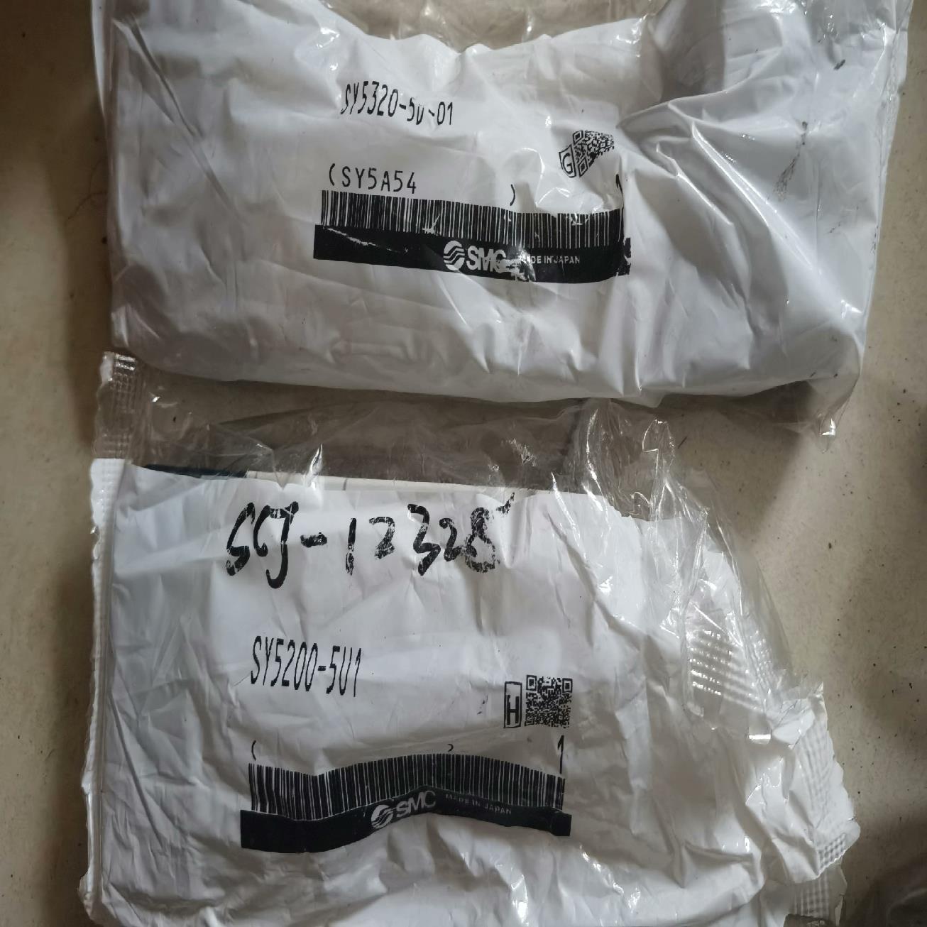 SMC SY3140-2GZ，现货2个，SY5200-5U1
