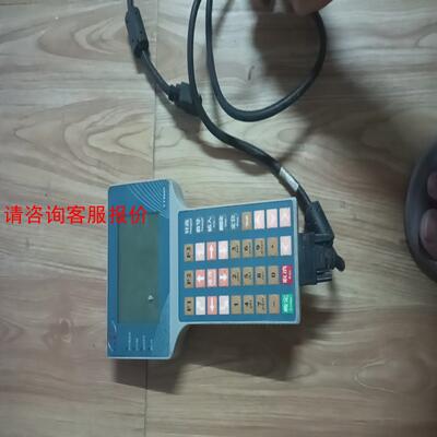 二手XT点胶机TV5500-B12手柄成色如图，屏幕那里不知