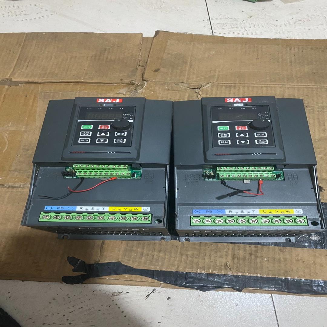 三晶变频器，PDG10一4T7R5B，7.5Kw，，