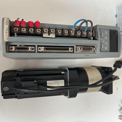 东tstk20c伺服驱动器，电机tsc08751c-3nt