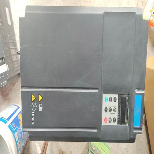 （设备配件）汇川30千瓦变频器CS200-4T30GB-ZLP实物图功能