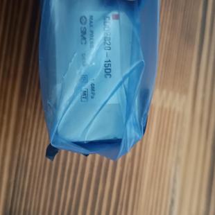 全新 SMC气缸，CDQ2B20-15DC，实物如图，售出不