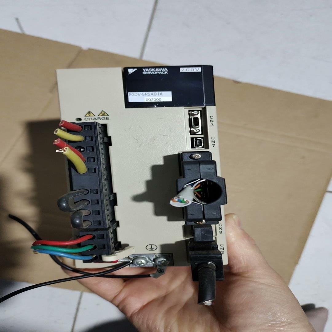 安川伺服驱动器SGDV-5R5A01A002000拆件功
