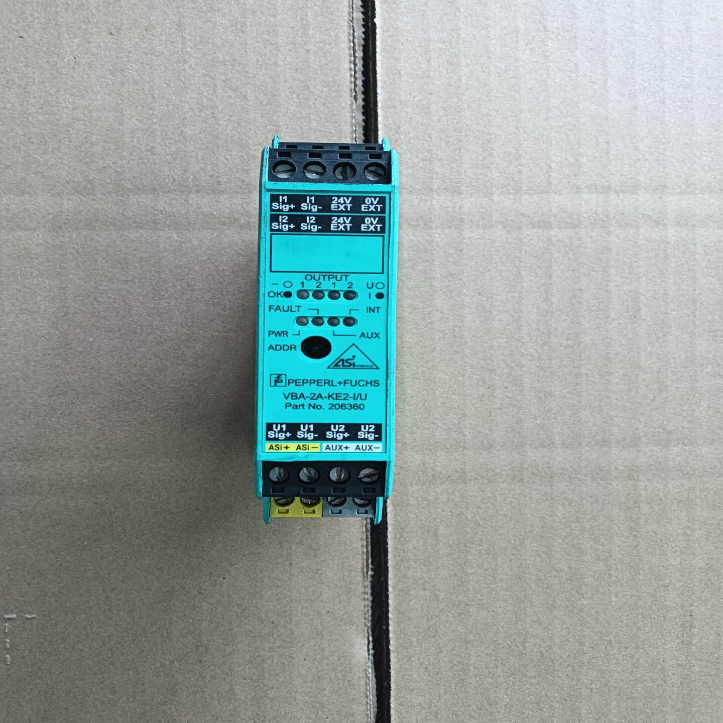 VBA-2A-KE2-I/U 206360 倍加福模拟量模块