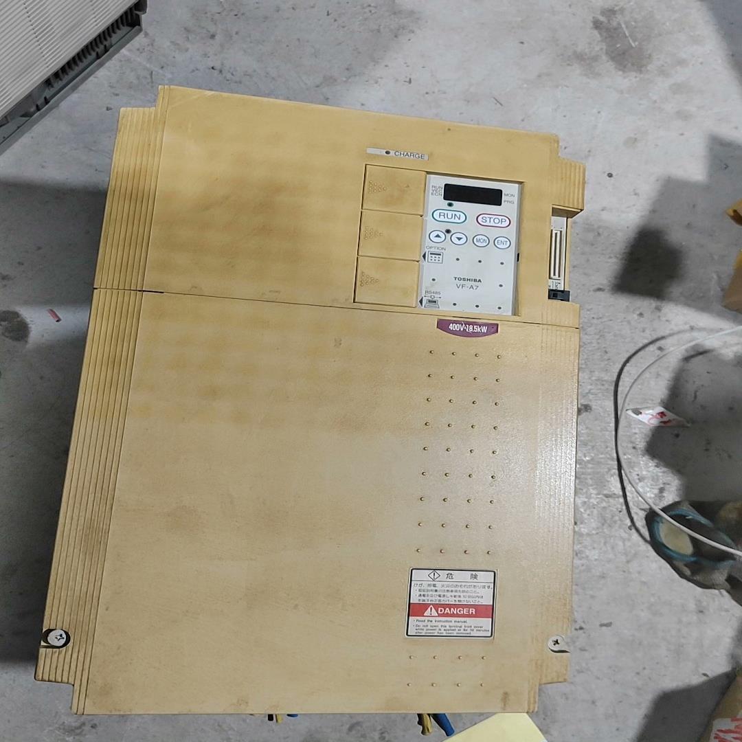 [德峰]东芝变频器vFA7-4185P，400v18.5kw，成色如