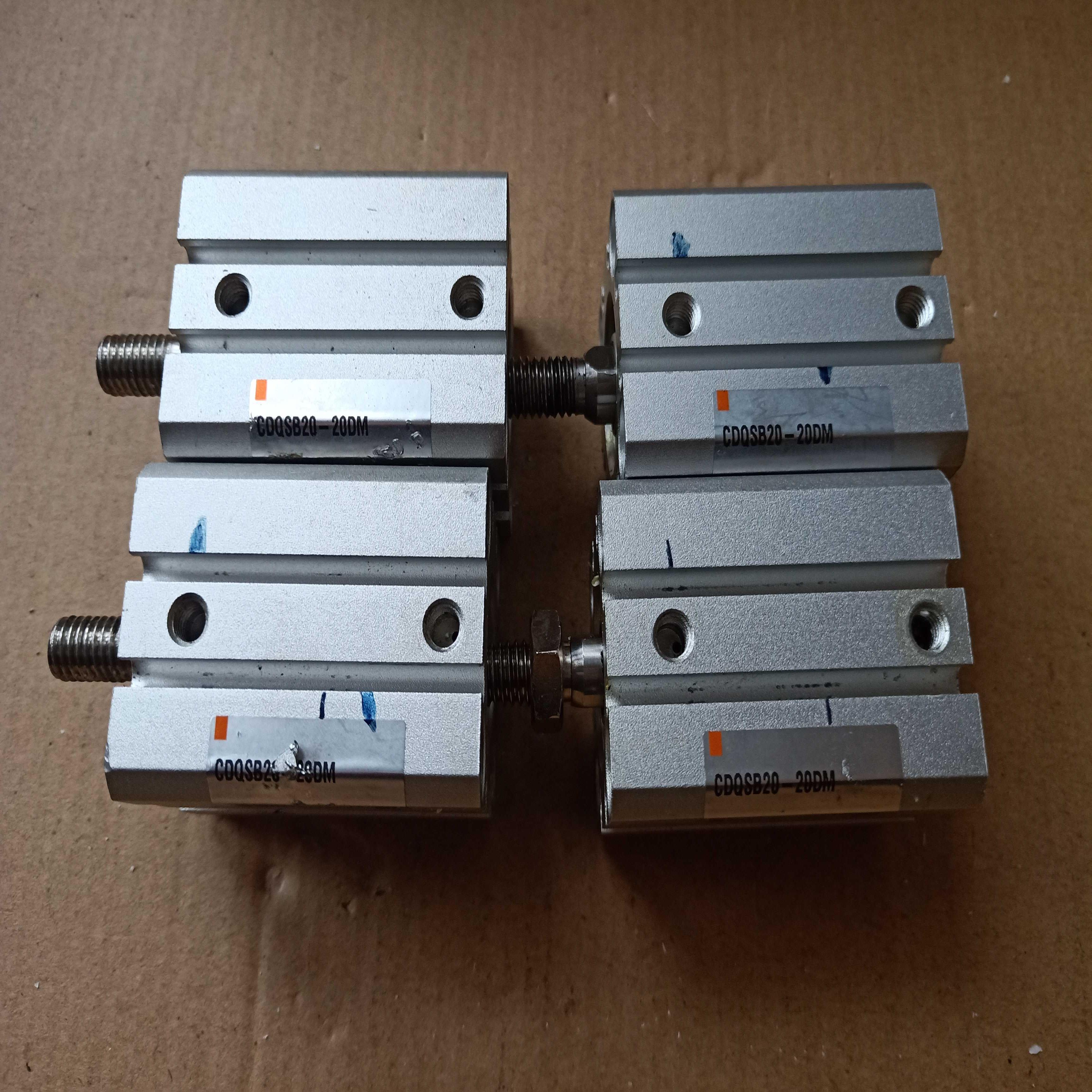 薄型气缸QSB20-5/10/15/20/25/30/40/45/50DM