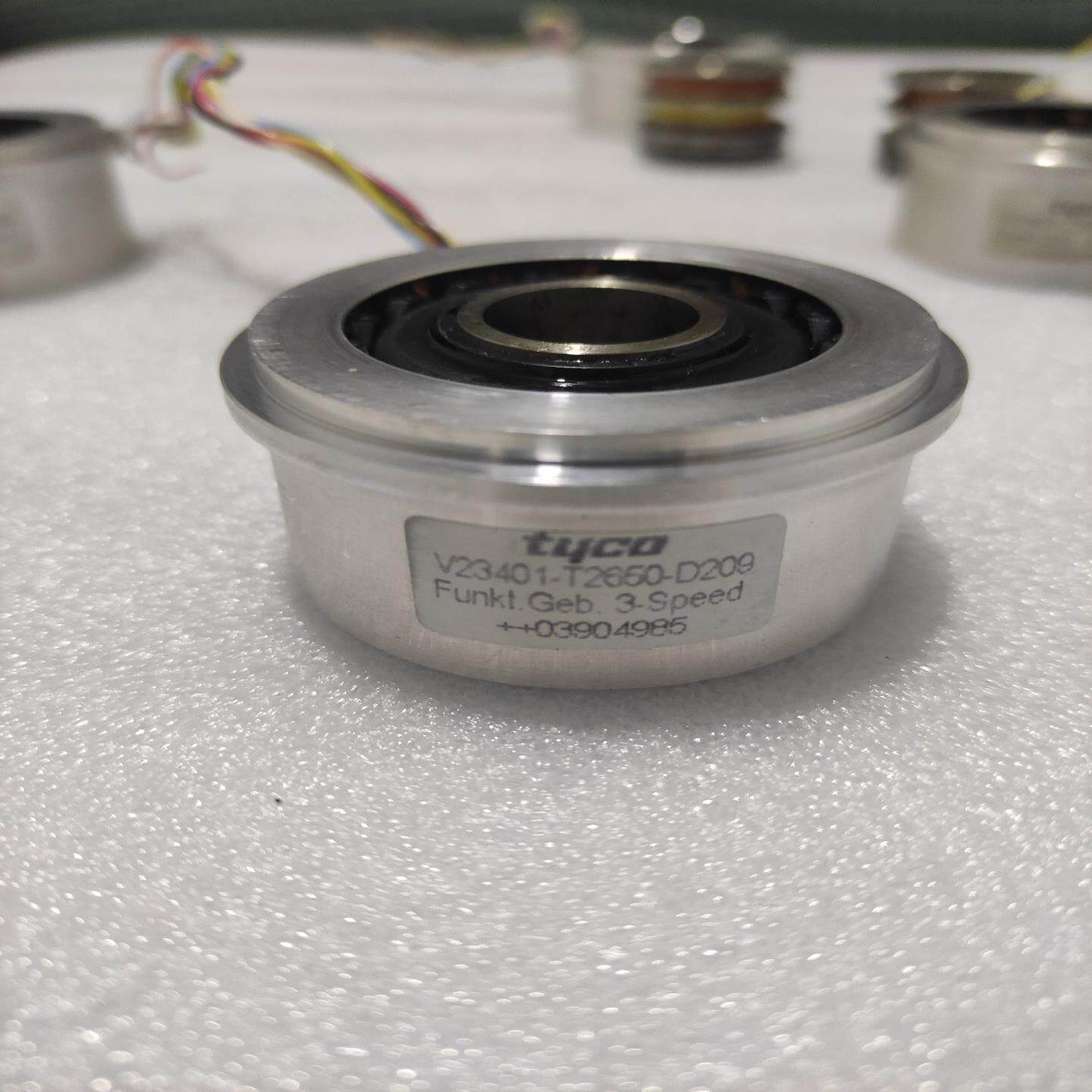 V23401-T2654-D209 (已出)  TYCO旋转