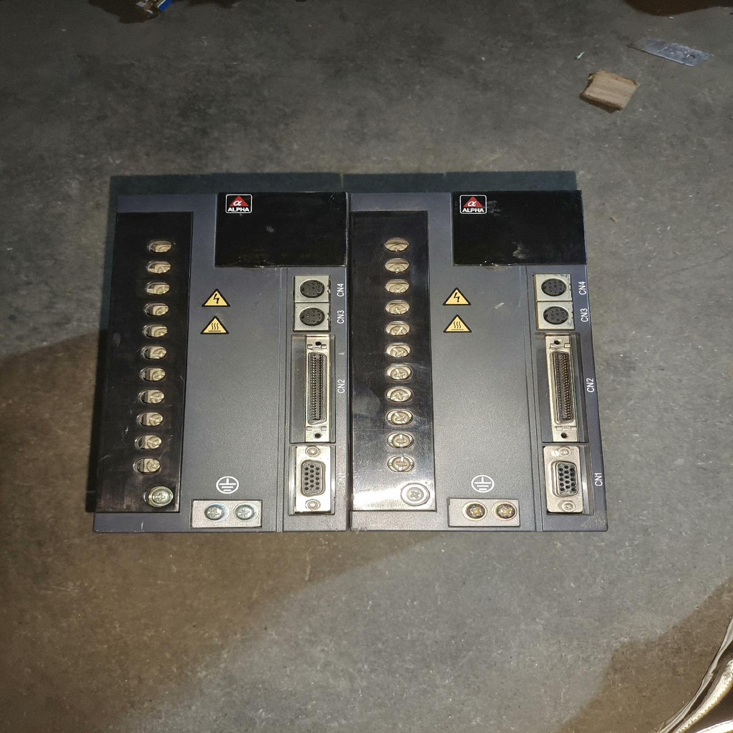 [德峰]拆机阿尔法驱动器AS100A-3R5T3U有两台功能包好无修