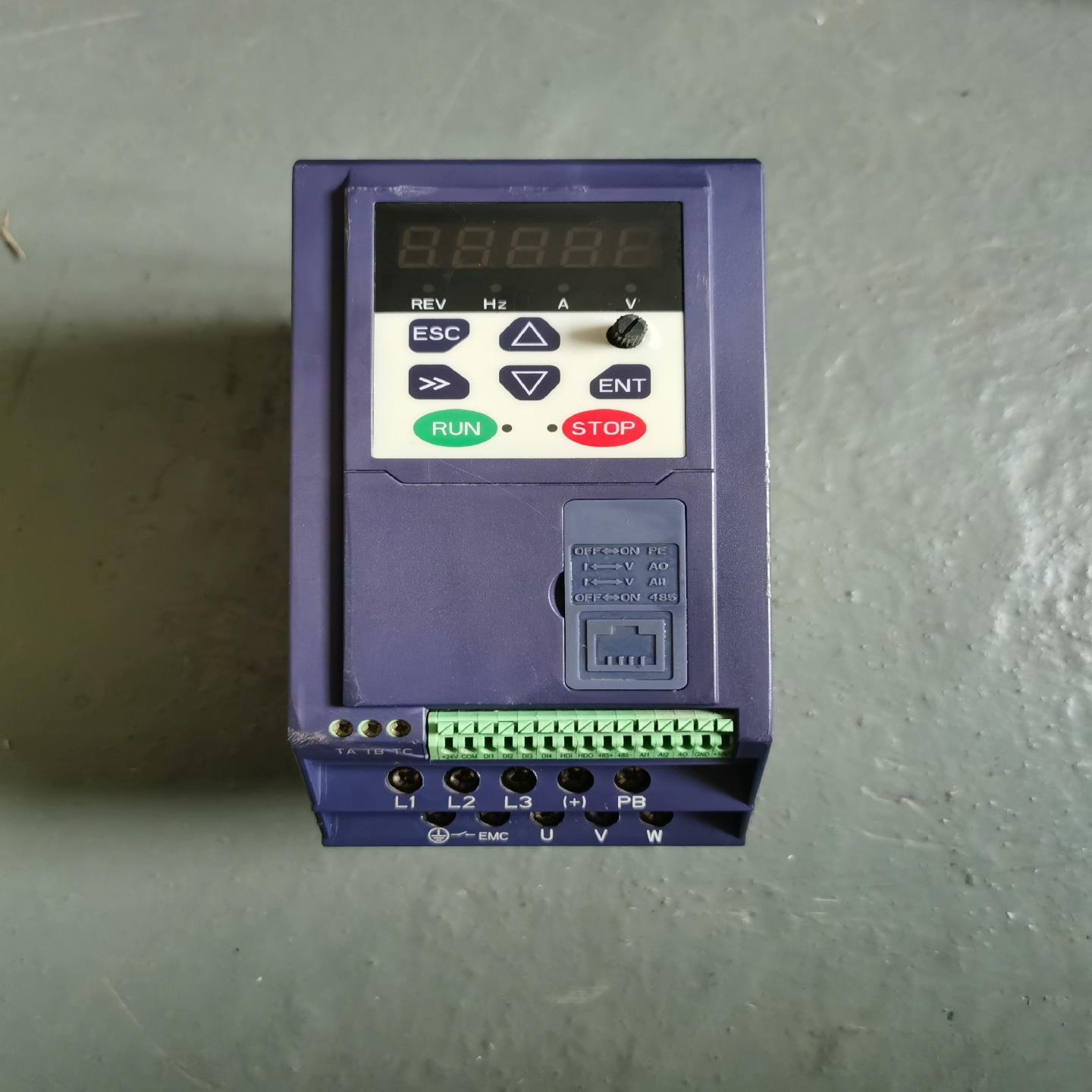 默贝克变频器MT110-0R7-T4B，0.75KW