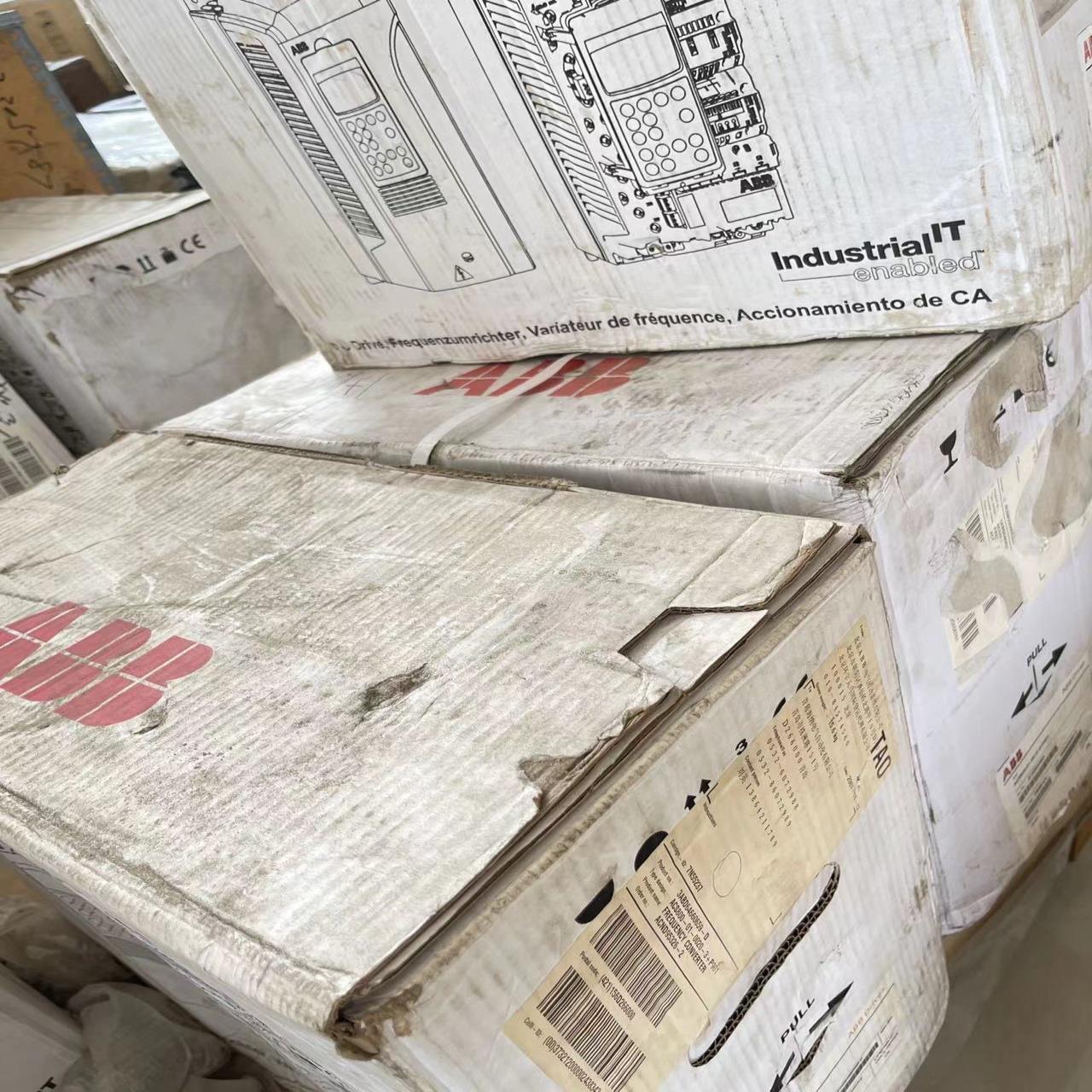 全新余货 变频器 11KW ACs800-01-0