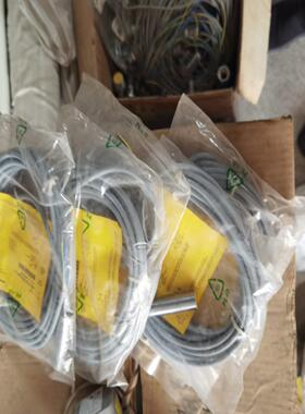 图尔克接近开关型号Bi5-M18-AZ3XS90  5m