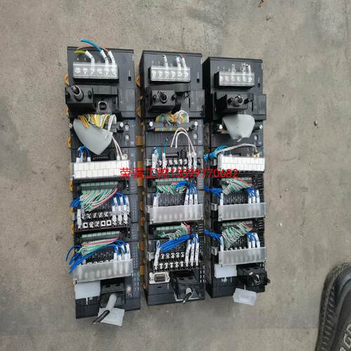 【荣强工控】欧姆龙PLC  cj2m-cpu12共三组，实物图，功能成色