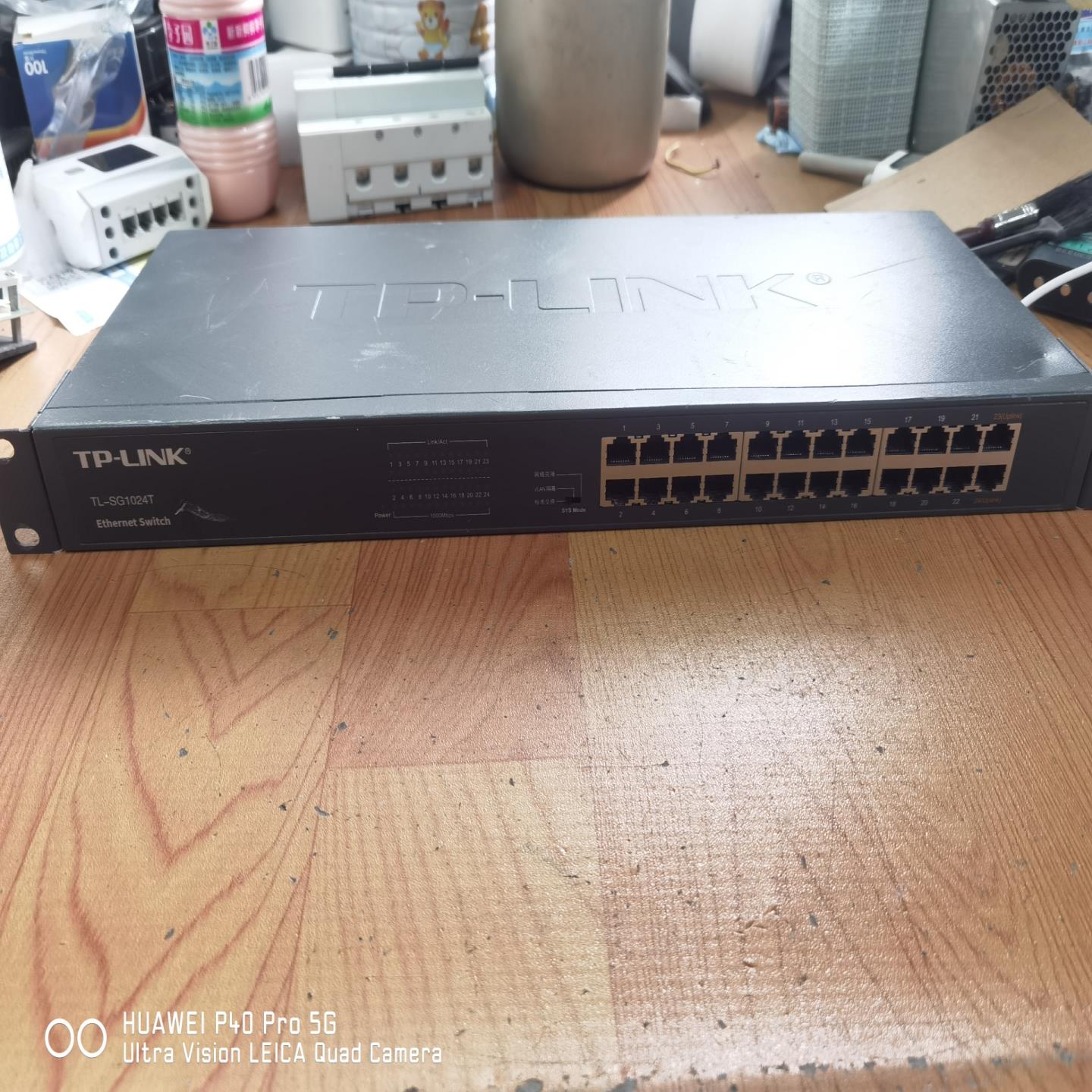 TP24口交换机、千兆交换机 SG1024T，功能正常，成色
