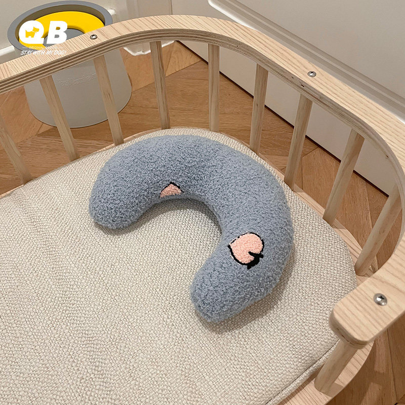 宠物狗狗猫咪睡觉枕头下巴枕垫下巴加绒靠垫可爱月亮抱枕狗窝弯枕