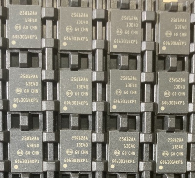 N25Q128A13EF840F 25Q128A 13E40全新原装正品VDFPN8存储芯片直拍