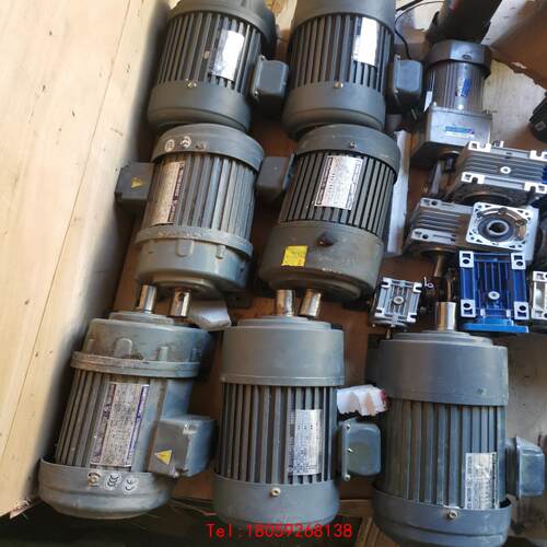 【非标价】0.75KW减速电机  三相220V/380V 速比15 轴