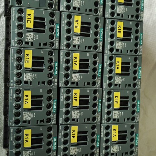 接触器3rh6122-1bF40，电压DC110V,新 ~议价