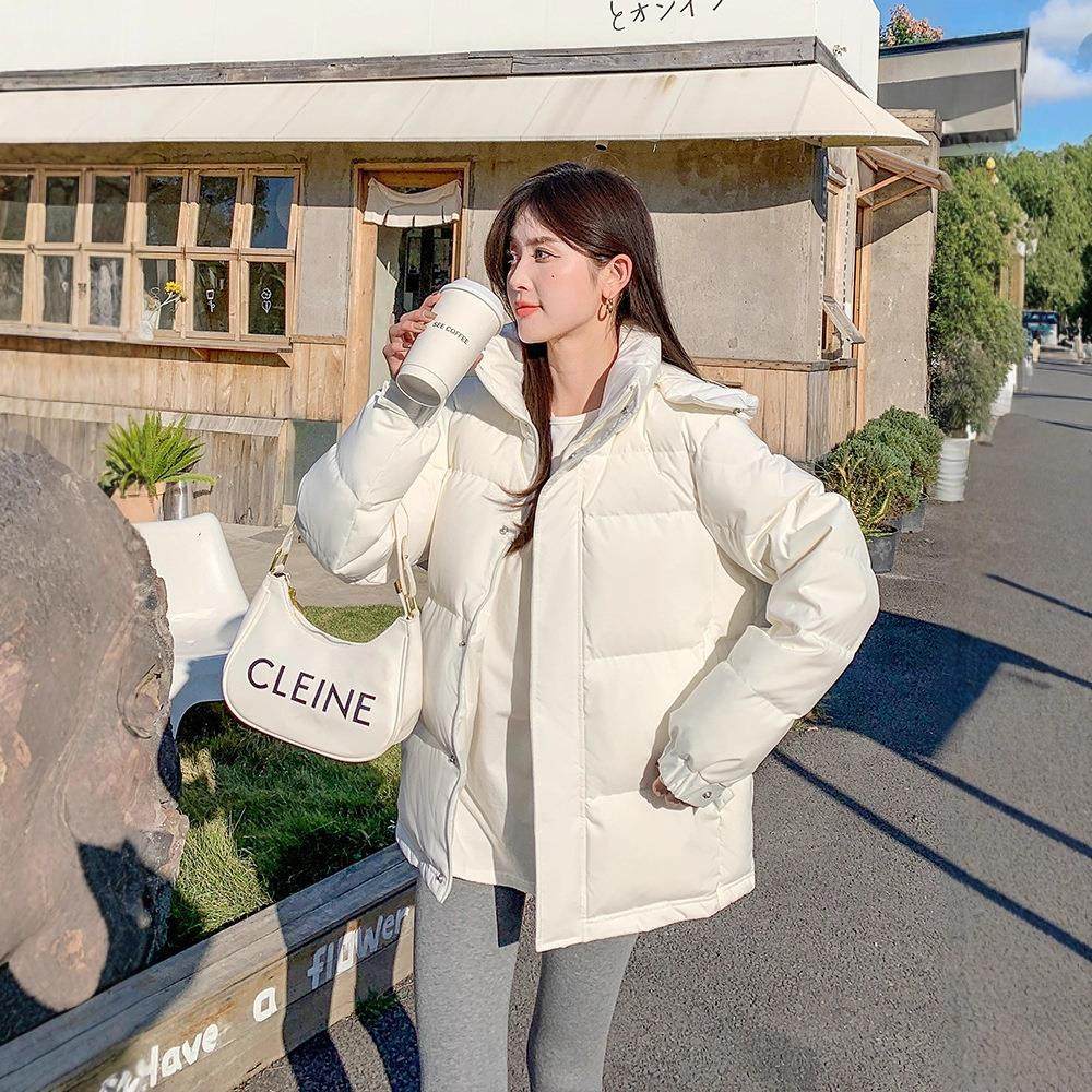嘉兴羽绒服新款女2025女短款带帽加厚保暖白鸭绒面包服外套冬季