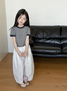Yumi妈女童夏季时髦短款T恤儿童个性撞色复古条纹卡通短袖26B009