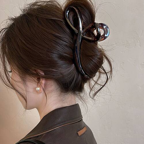 高级感简约百搭鲨鱼夹