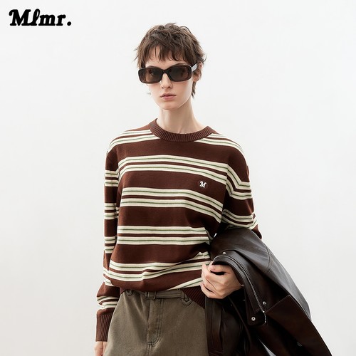 胸前复古徽章刺绣；3色可选