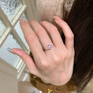 2025年复古宫廷风天然粉贝母四叶草戒指高级感超仙设计四叶花女戒