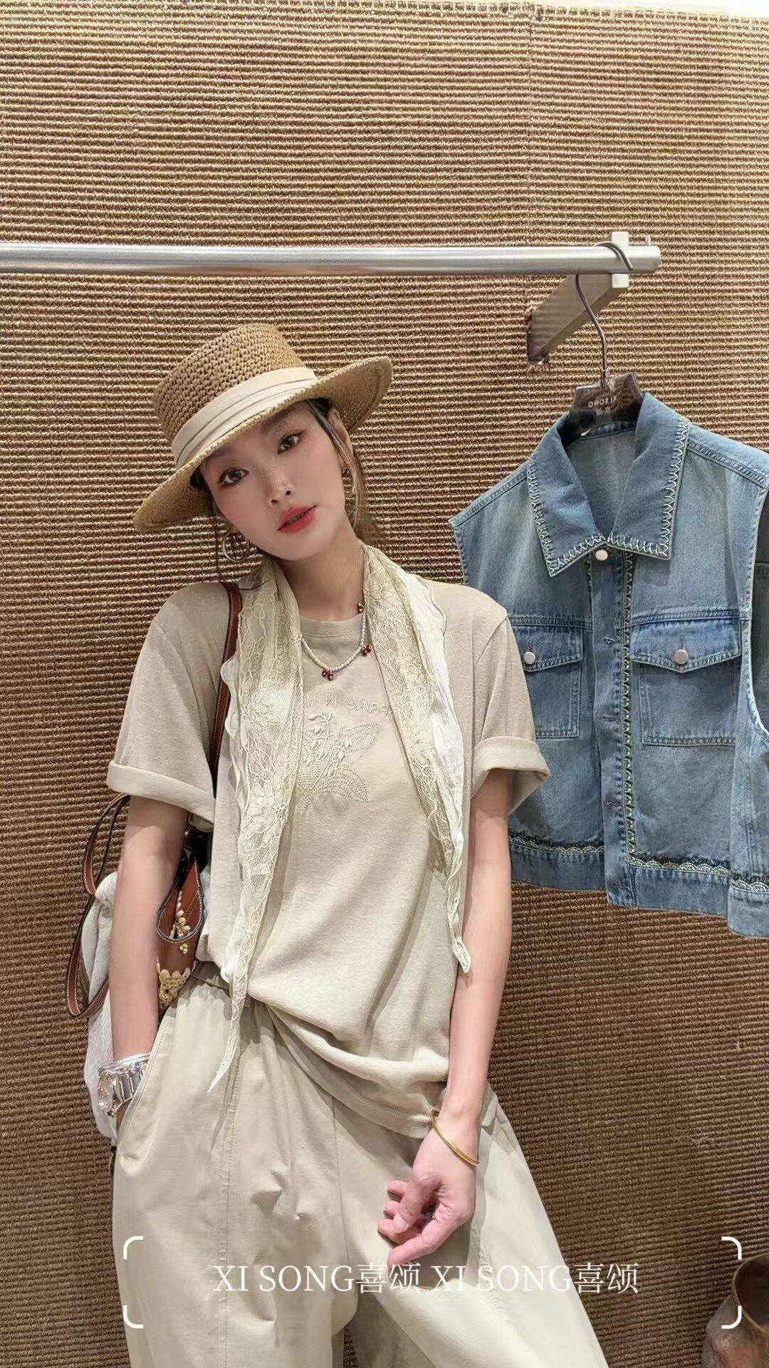 东大门2026春季新款女装休闲百搭圆领短袖T恤+蕾丝围巾套装