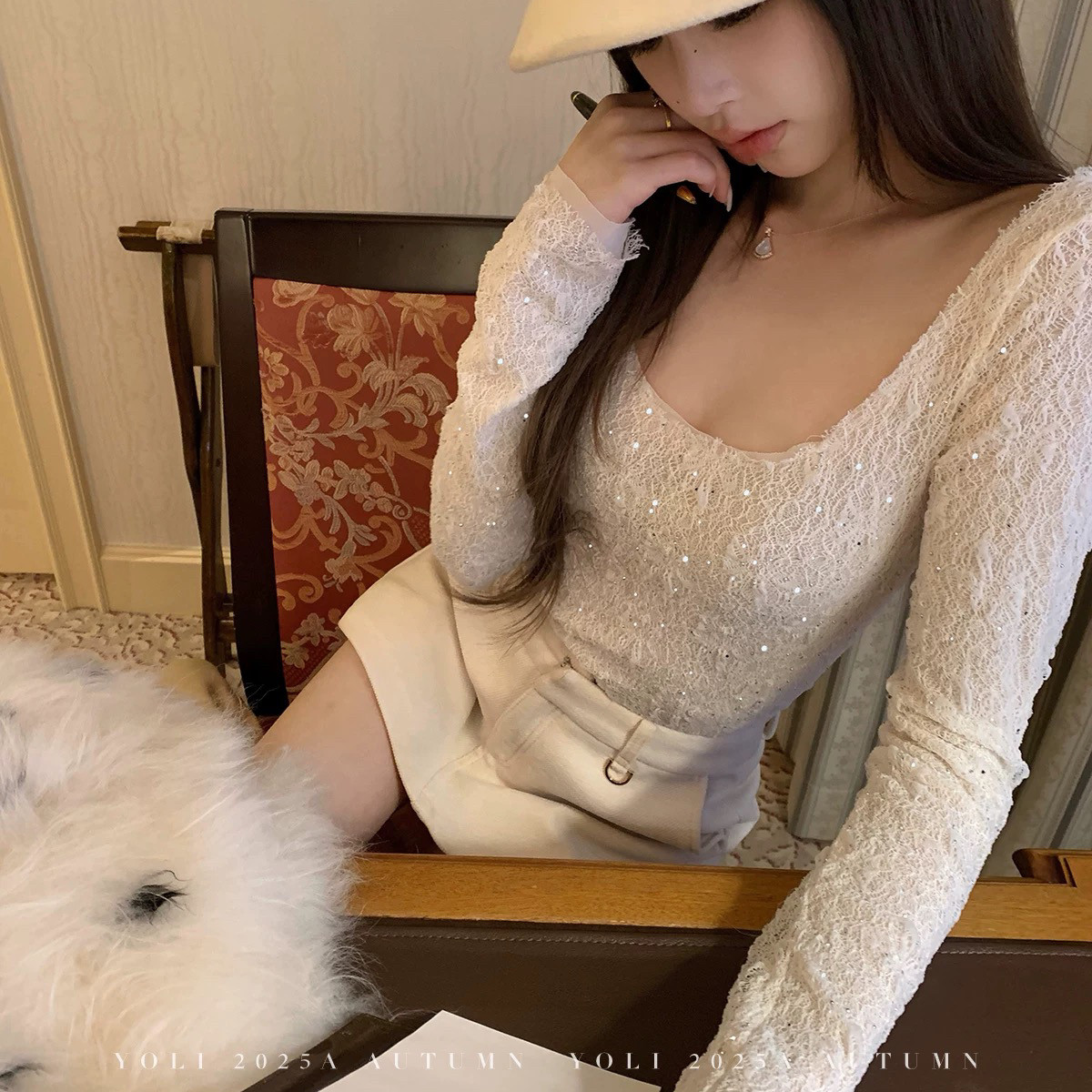 Simida斯密达-圣诞限定款大U领前后两穿微透蕾丝上衣打底衫Y3039