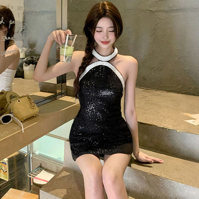 黑色挂脖细闪亮片连衣裙