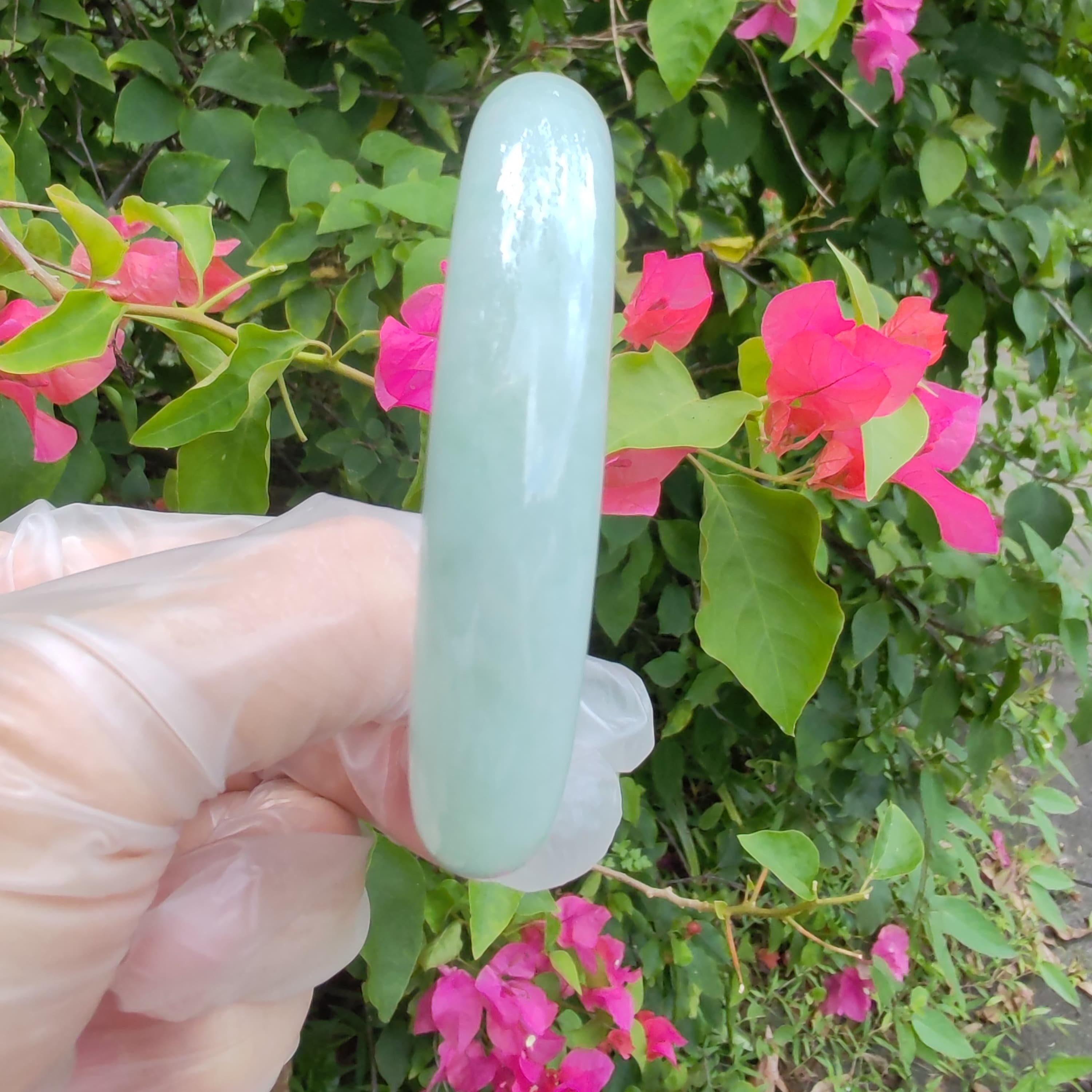 58圈翡翠A货手镯浅绿底细糯种