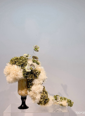现代轻奢玻璃高脚花瓶酒店会所展厅玄关餐桌花艺设计感暖色系摆设