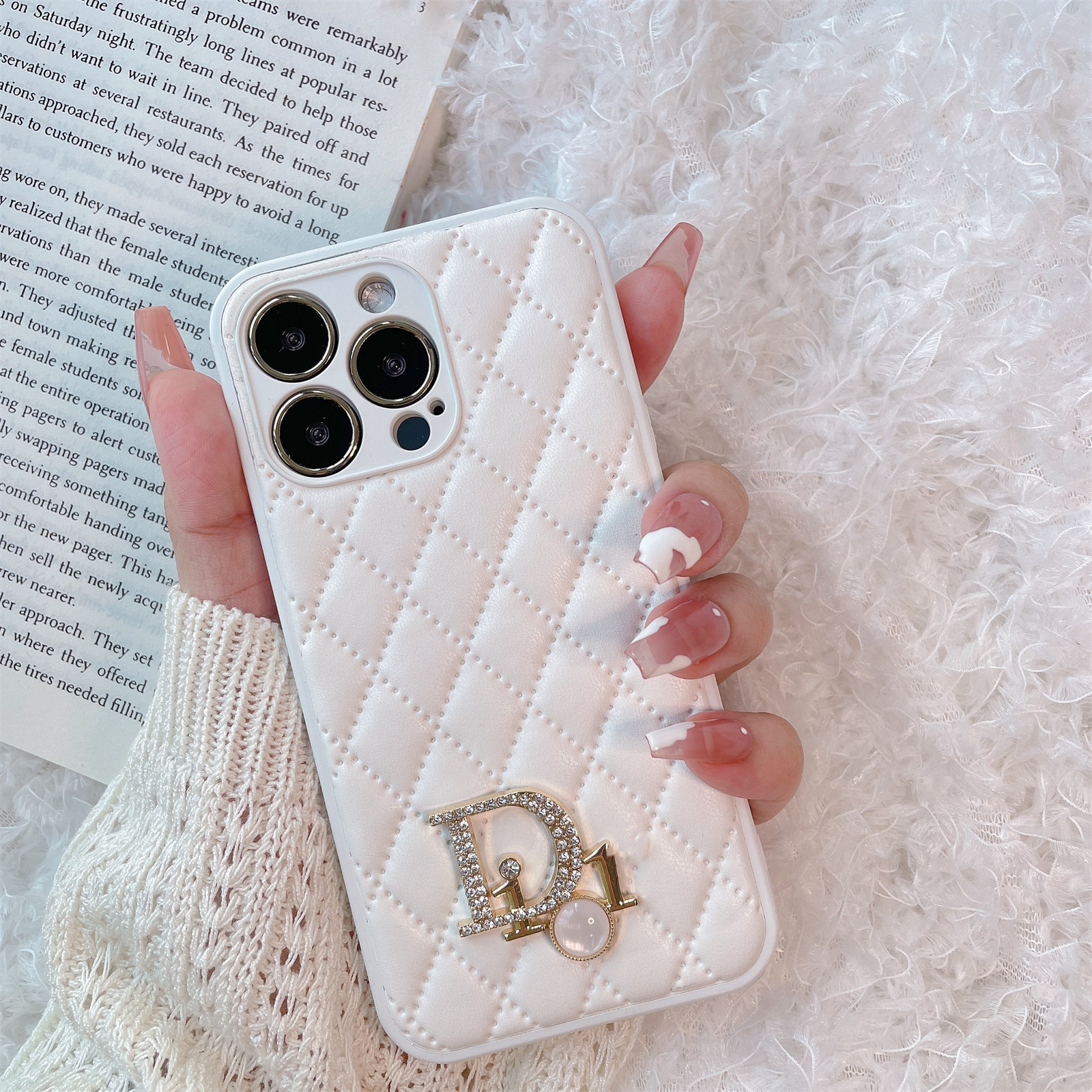 新款16潮牌小香风菱格D钻奢华适用苹果15promax手机壳iP