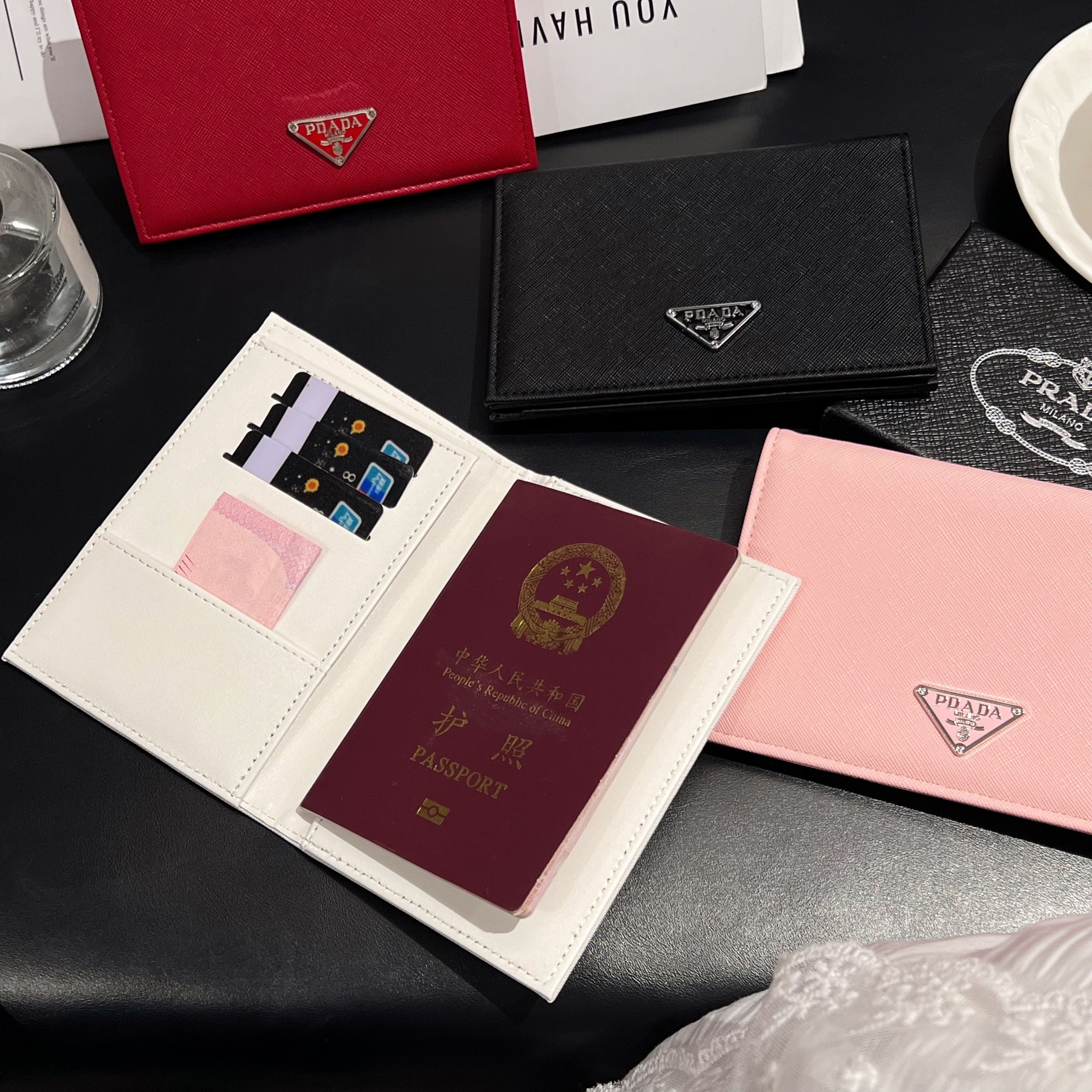 新款十字纹P标护照保护套机票女证件皮革卡套收纳卡包卡片夹多卡位零