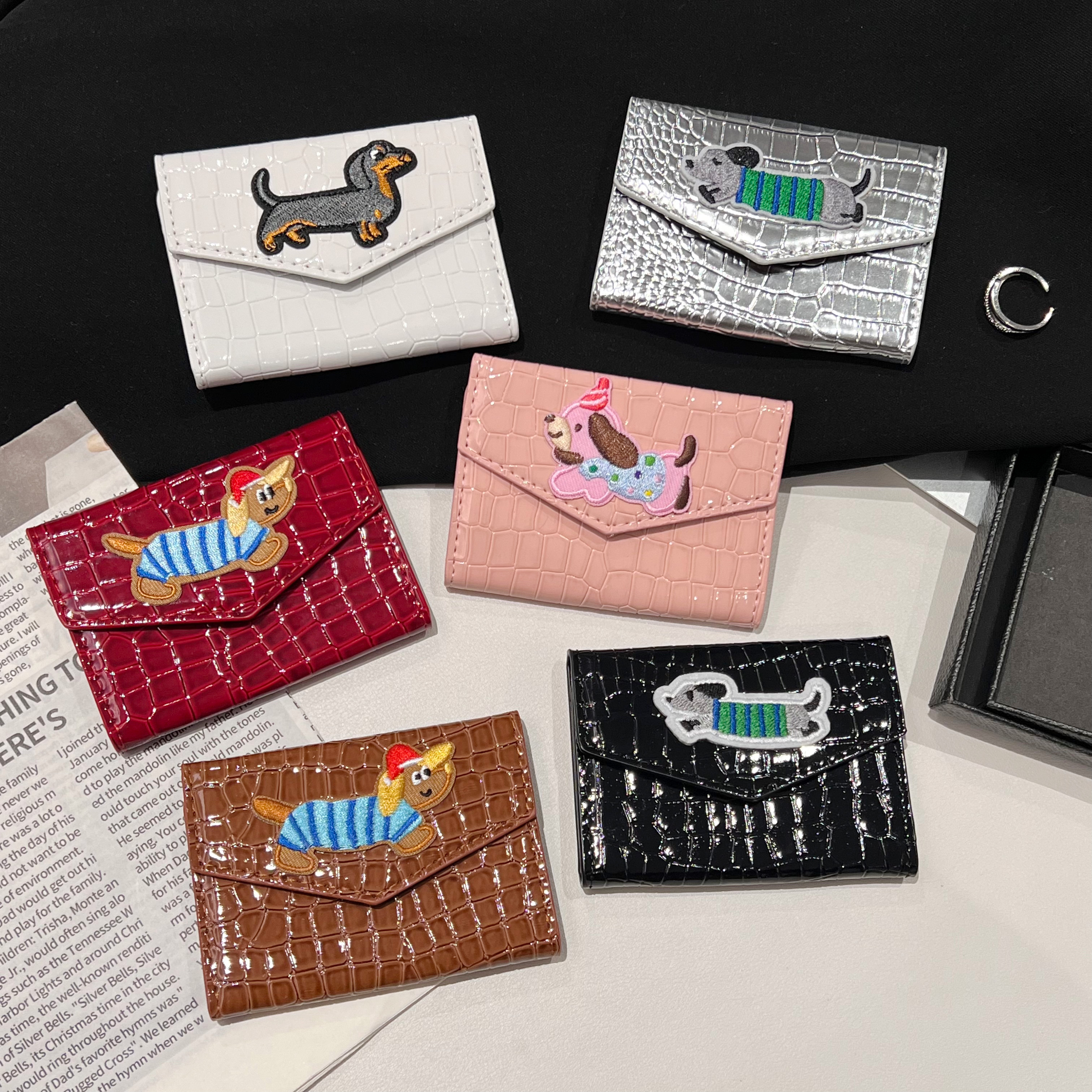 新款腊肠狗高档鳄鱼纹证件卡片零钱收纳包个性多卡位便携小巧男女士情侣卡夹包皮质卡套奢华个性创意时尚商务,文具电教/文化用品/商务用品,卡套/证件套,淘宝优惠券,粉丝福利购,淘宝优惠卷