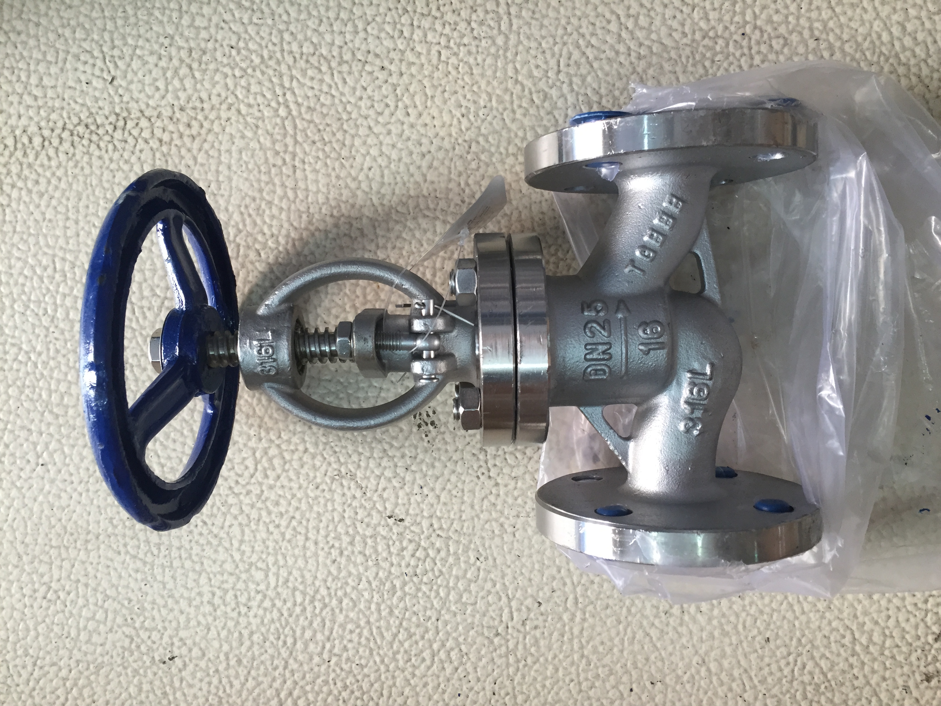 304不锈钢法兰截止阀J41W F-16P/25P/40PDN15 20 25 32 40 50