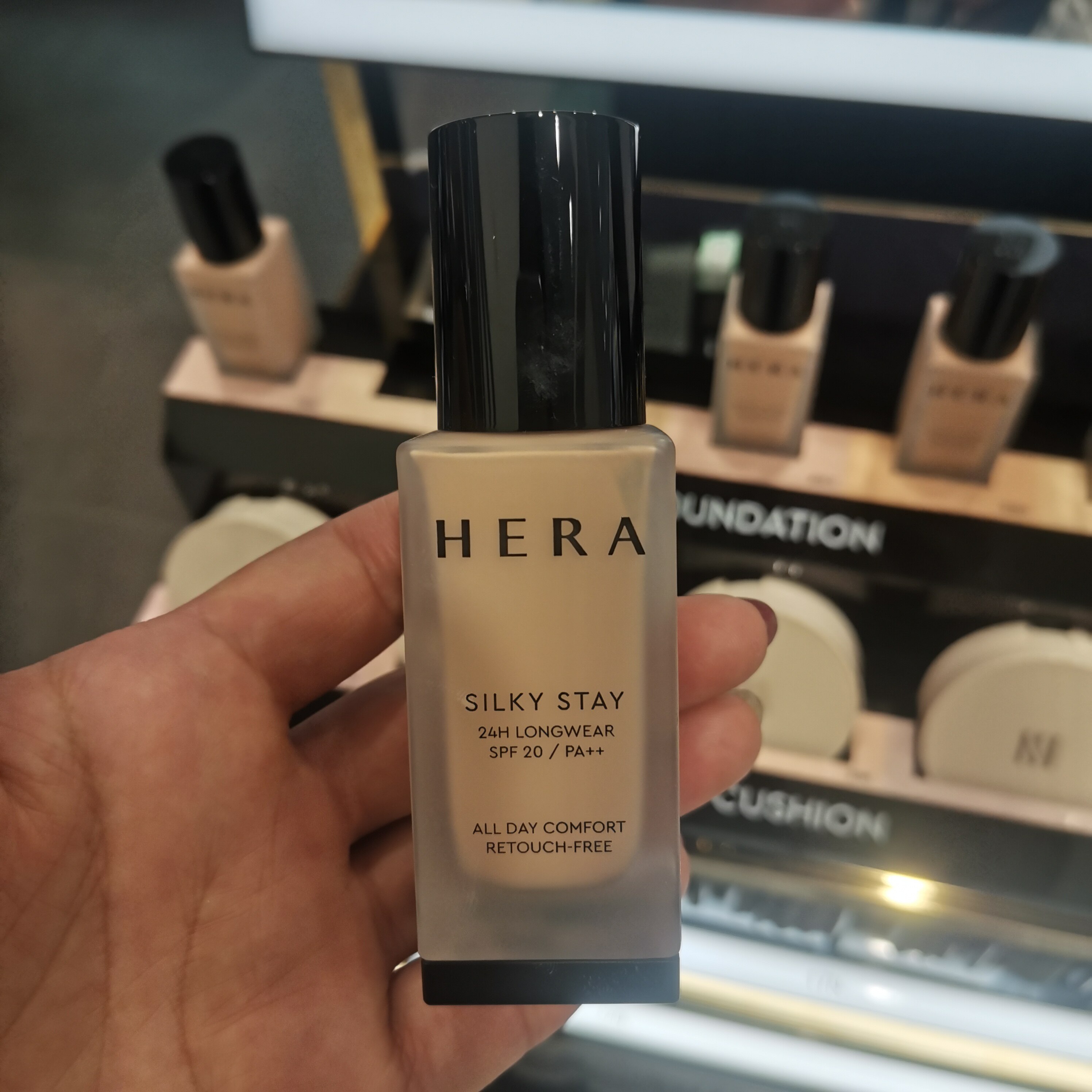 现货韩国hera赫妍黑金粉底液持久遮瑕哑光清爽不脱妆赫拉粉底35ml
