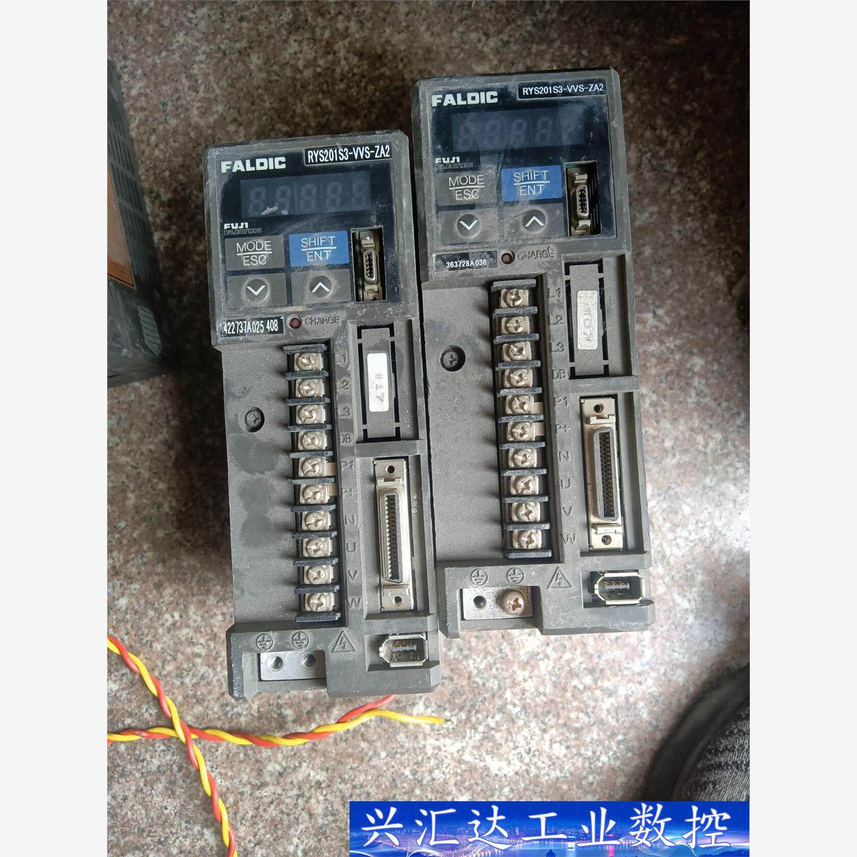 富士200W伺服驱动器RYS201S3-VVS-ZA2，通电 议价商品