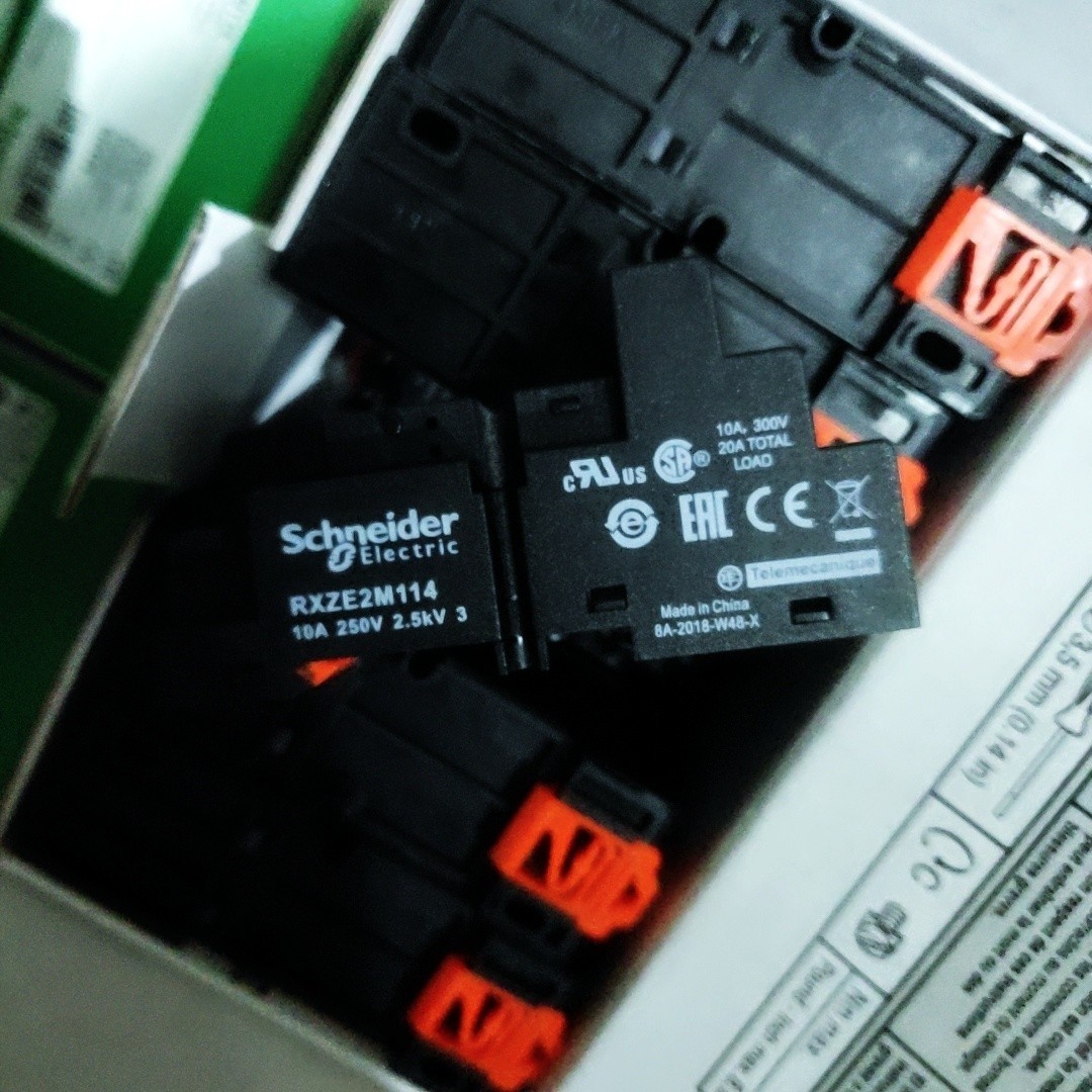 【工控数码】施耐德 RXZE2M114 继电器基座议价