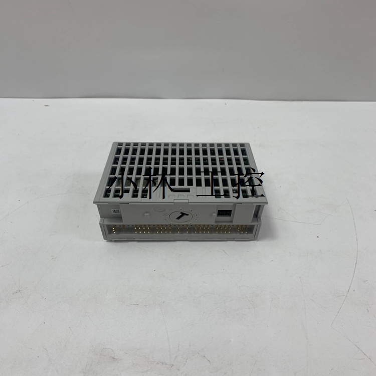 议价1492-AIFM8-3 A-B 控制器 输入输模块