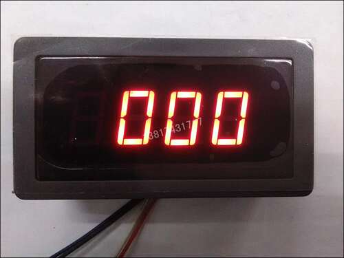 RT3Z-5135V 20V 30V 50V 100V 200V 直流数显电压表 直流5V供电