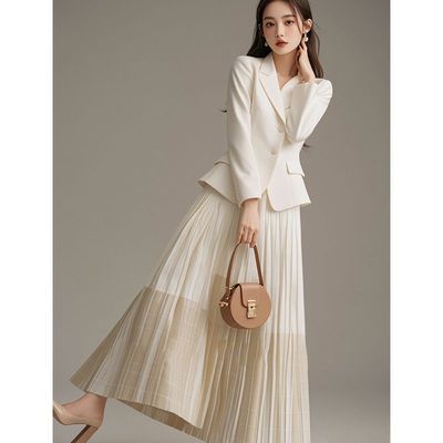 早秋穿搭2024正式场合女