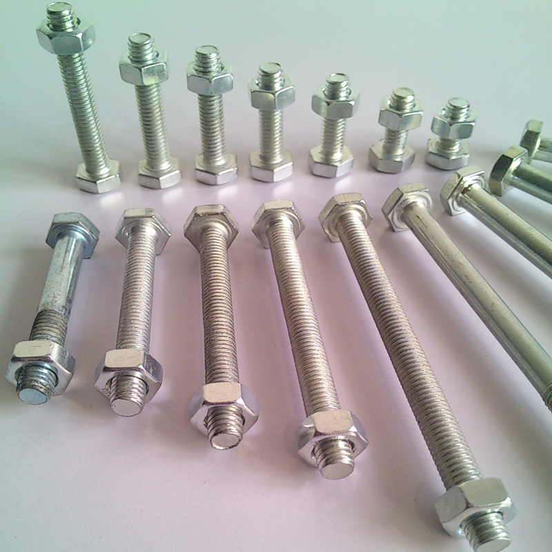 个粗镀锌防水级高等螺栓