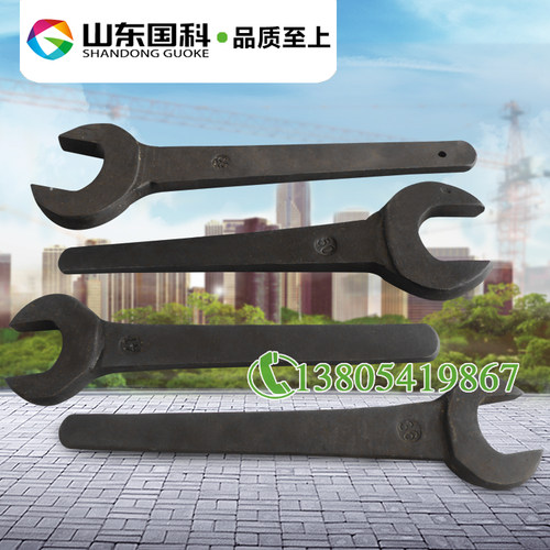 塔机标准节螺栓扳手敲击