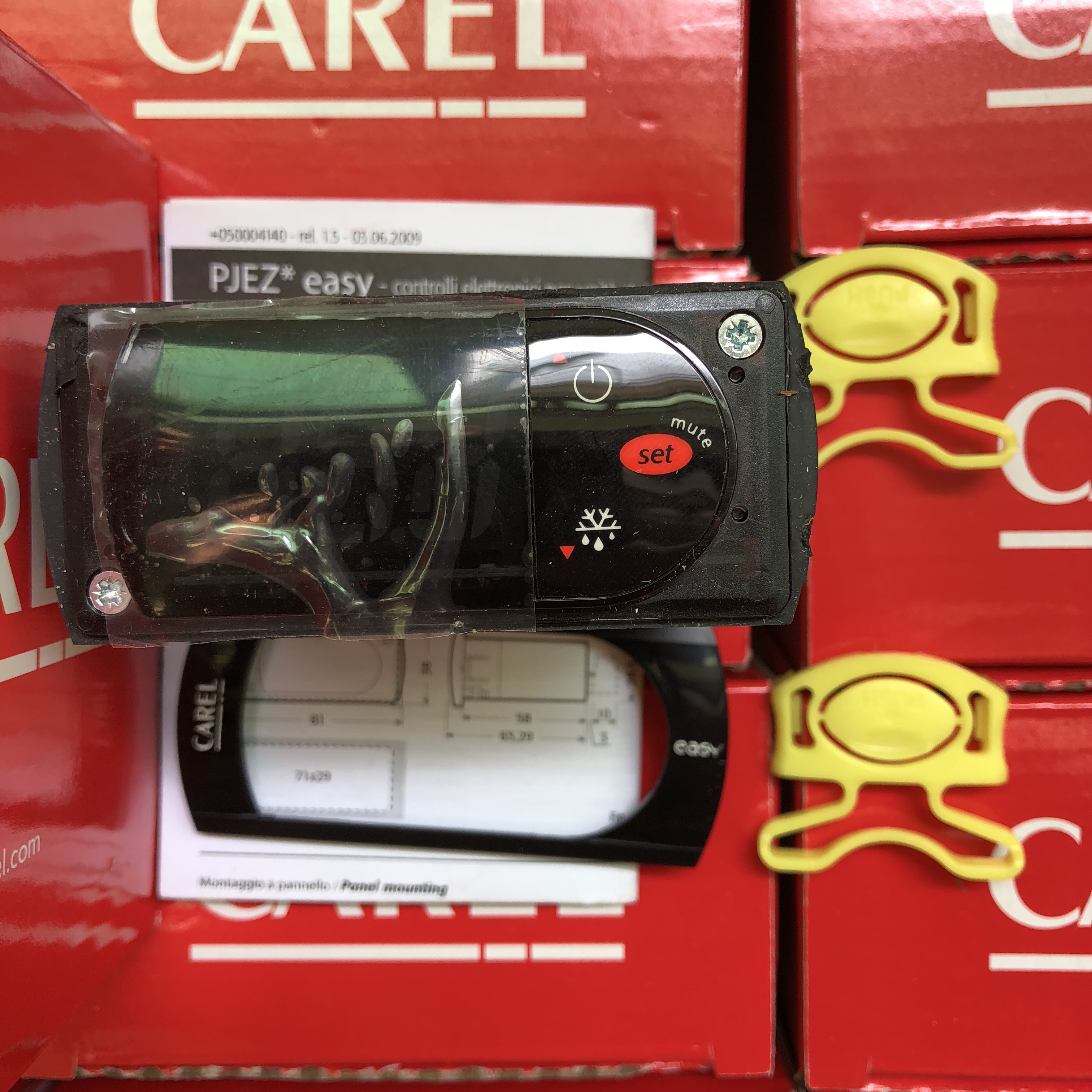 卡乐温控器CAREL  CODE:PJEZS0H000 CODE:PJEZSOHOOO CAREL EASY