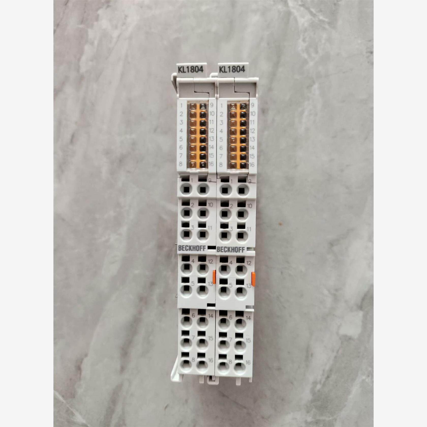 倍福KL1804，有两个成色好可带包装发货，标价是单价议价