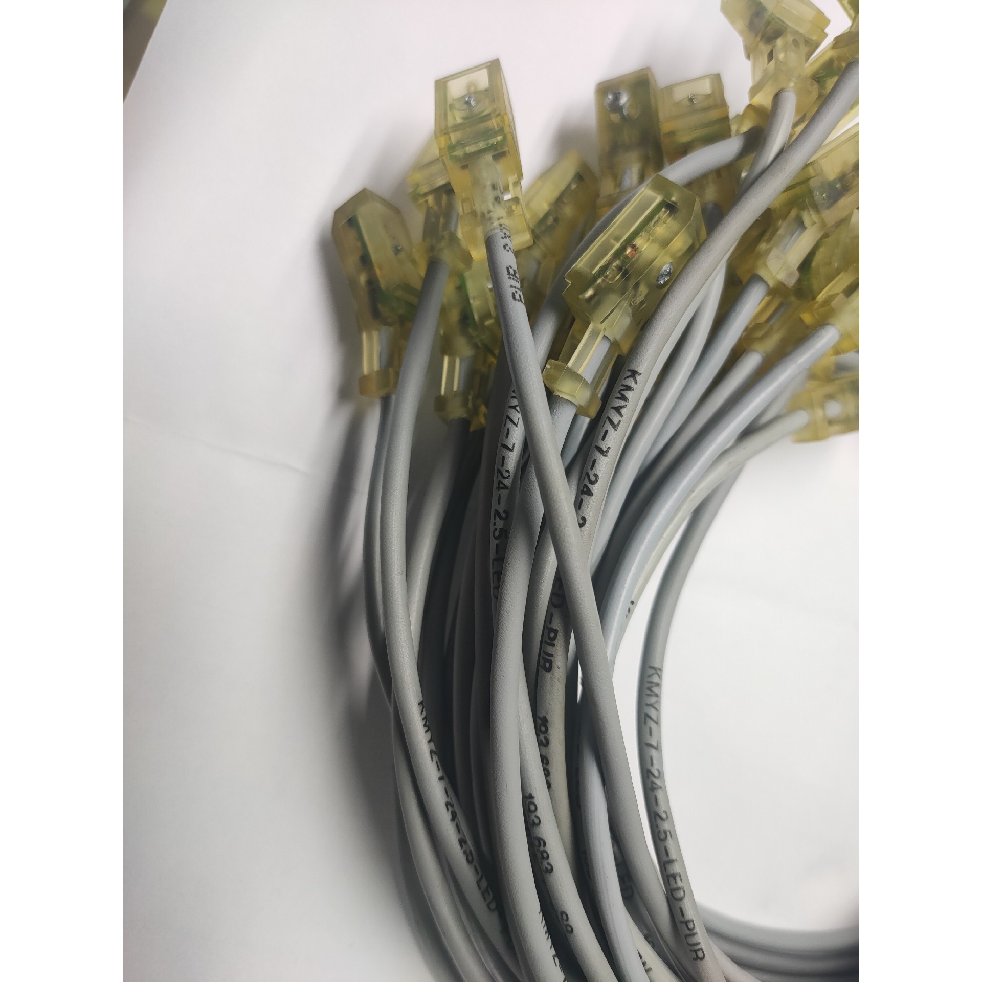 释迦自动化费斯托FESTO阀组专用线KMYZ-7-24-2.5-LED